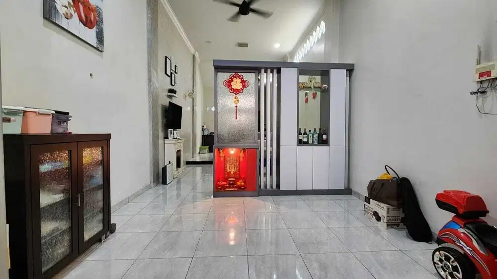 Ruko Hook di Jalan Berlian ( Sutrisno )