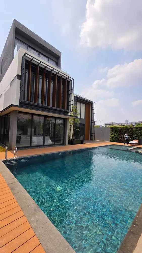 DI JUAL Rumah Mewah NAVAPARK
