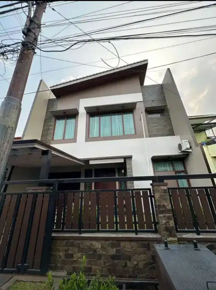 RUMAH  KEREN  GRESS DI BILLYMOON PONDOK KELAPA