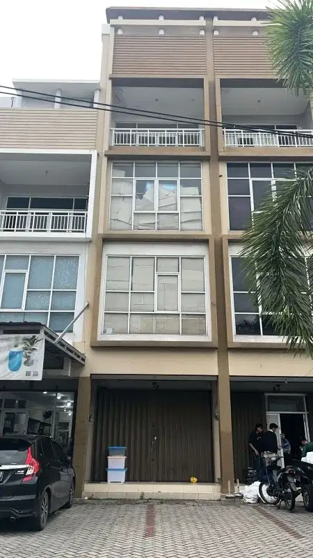 Dijual ruko 4 lantai di Taman Surya 5 (palm crown), kalideres, jakbar