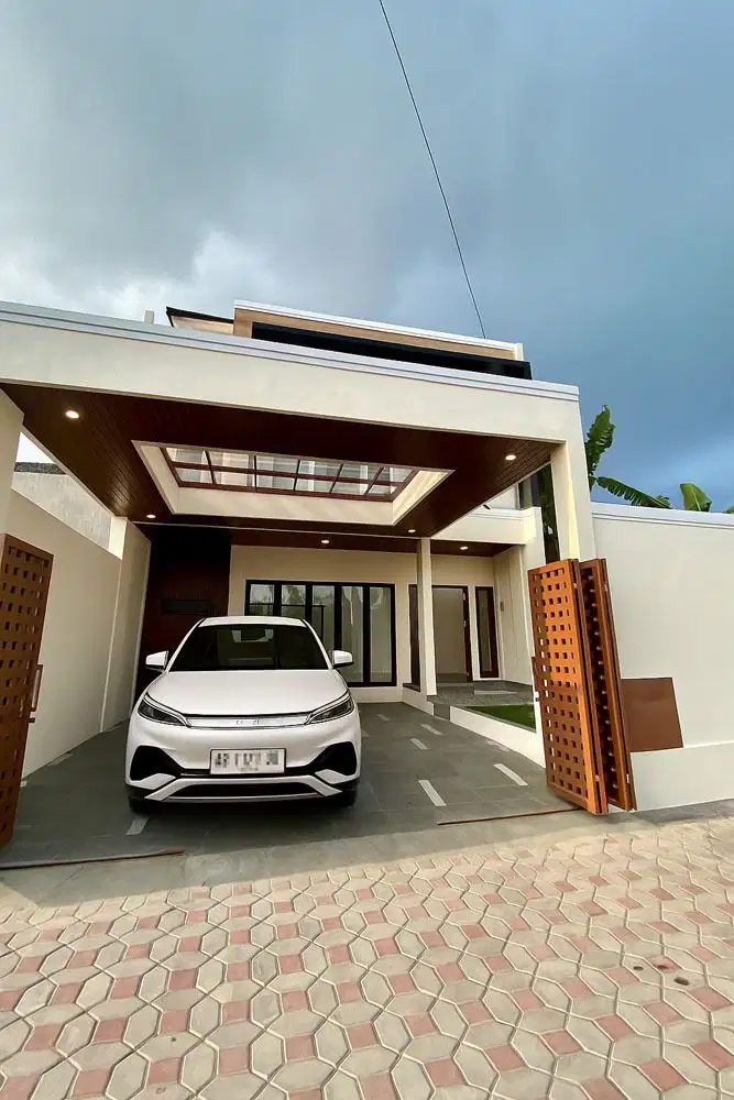 Rumah Mewah 2 Lantai Dekat UGM