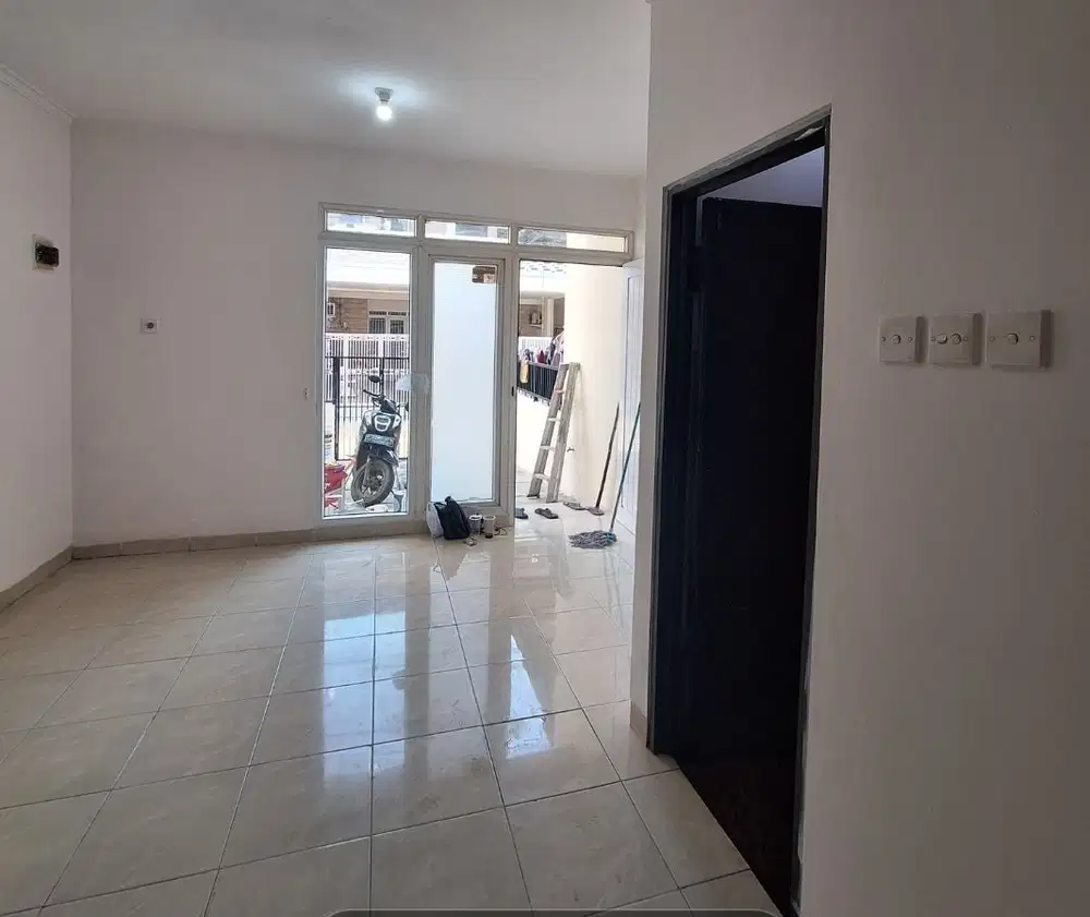 DIJUAL RUMAH BAGUS SIAP HUNI DI PARK RESIDENCE JAKARTA BARAT