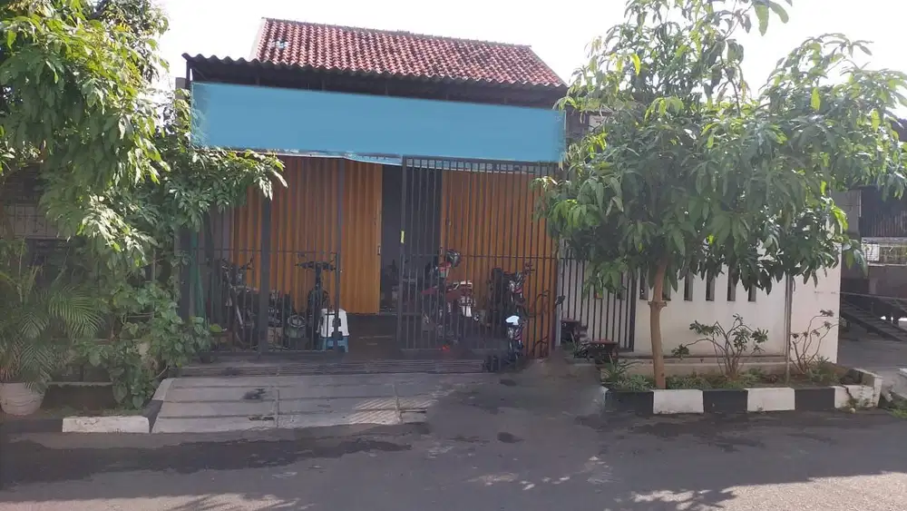 Dijual Rumah Cocok Untuk Usaha Di Jl. Puspogiwang Iii Semarang