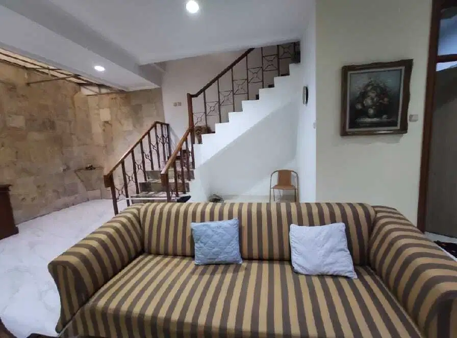 Dijual Rumah 2 Lantai Minimalis Gading Kirana Kelapa Gading