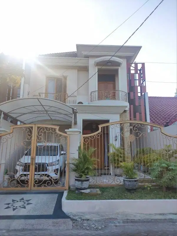 Dijual Rumah 2 lantai terawat Araya Galaxy Bumi Permai