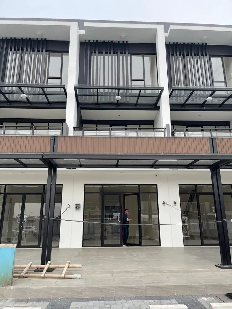 DISEWAKAN RUKO HAMPTON AVENUE BLOK E POSISI BAGUS