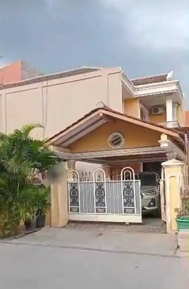 Dijual rumah posisi hook 2lantai dengan harga terbaik di Harapan Indah