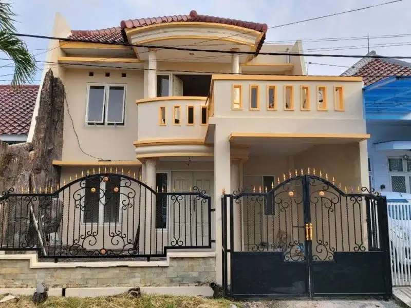 Dijual rumah Full renovasi total Purimas Rungkut 2 lantai