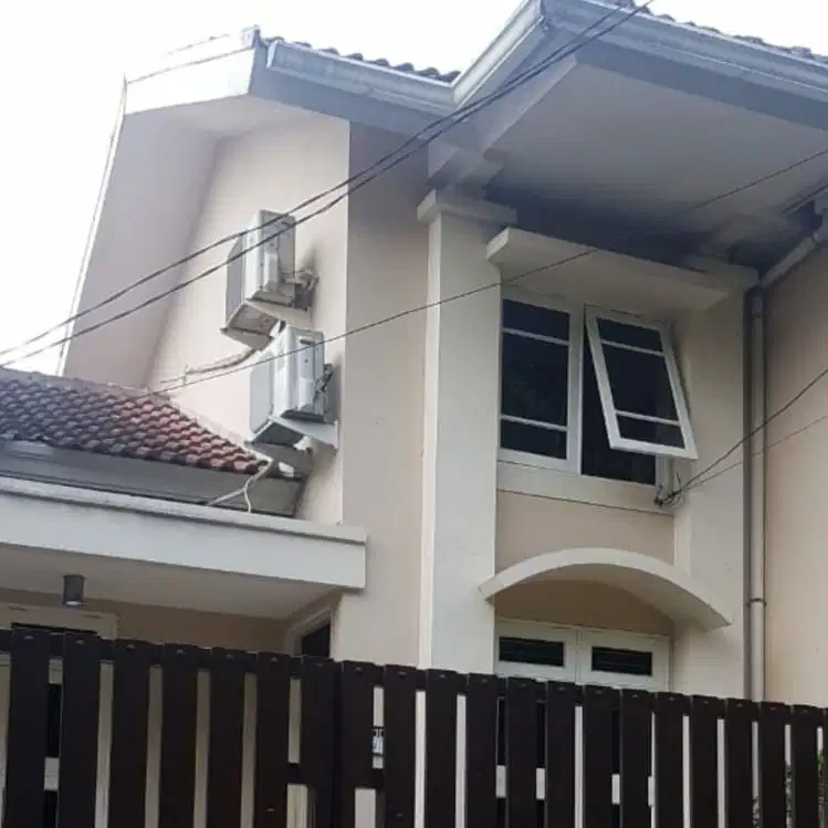 Dijual murah rumah hook sektor 7B rapih siap huni gading serpong