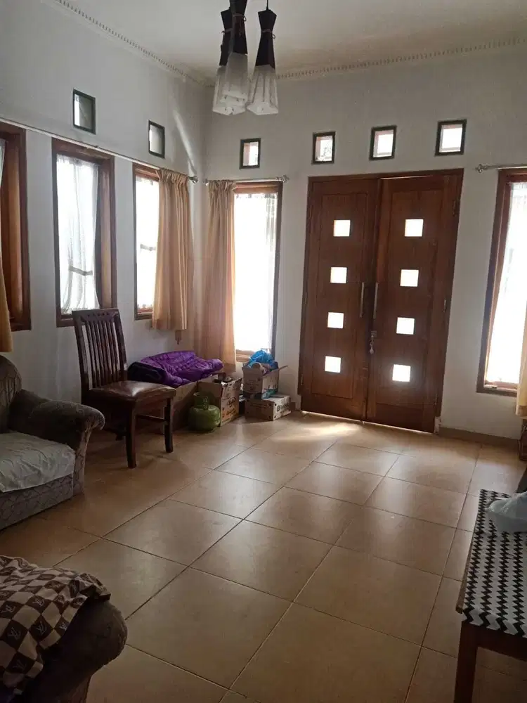 Dijual Rumah 2 lantai SHM bagus di Cikampek Antapani