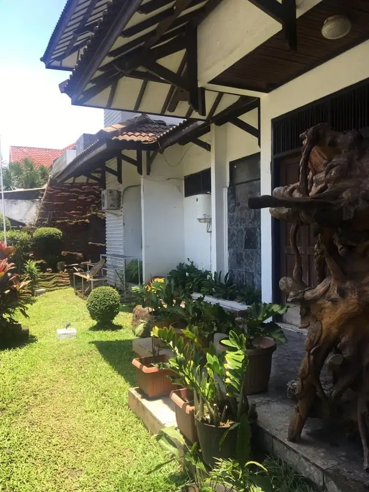 Rumah Terawat Situ Sari Belakang Bank Muamalat Bandung