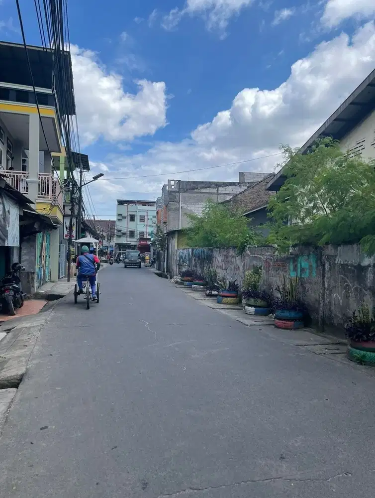 Gudang peta barat, lt.1600, 2lt, kalideres