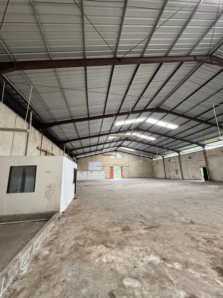 DISEWAKAN CEPAT MURAH.. Gudang Siap Pakai di Batu Ceper, Tangerang