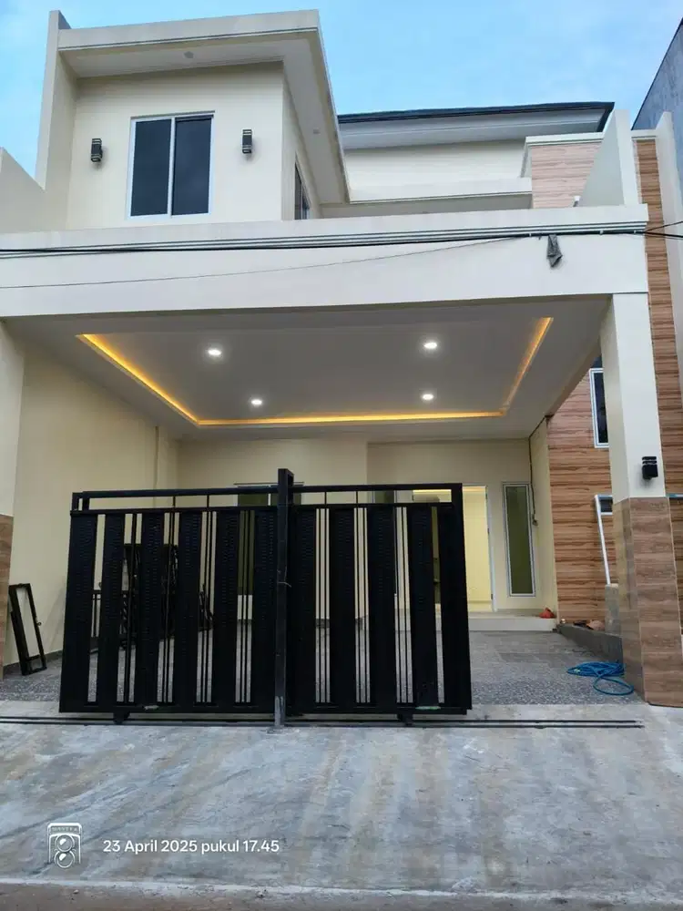 Di Jual Rumah Baru, di Villa Melati Mas, BSD City, Tangerang Selatan.