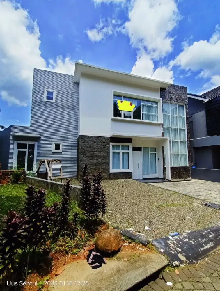 Dijual rumah view golf cluster Sentul city Bogor Babakan Madang