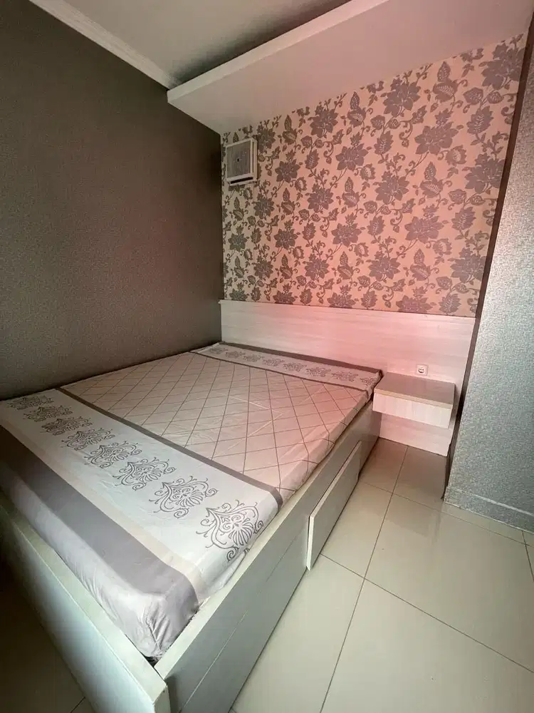 Di Sewakan murah!!! Apartemen Green Pramuka City 2BR Furnish