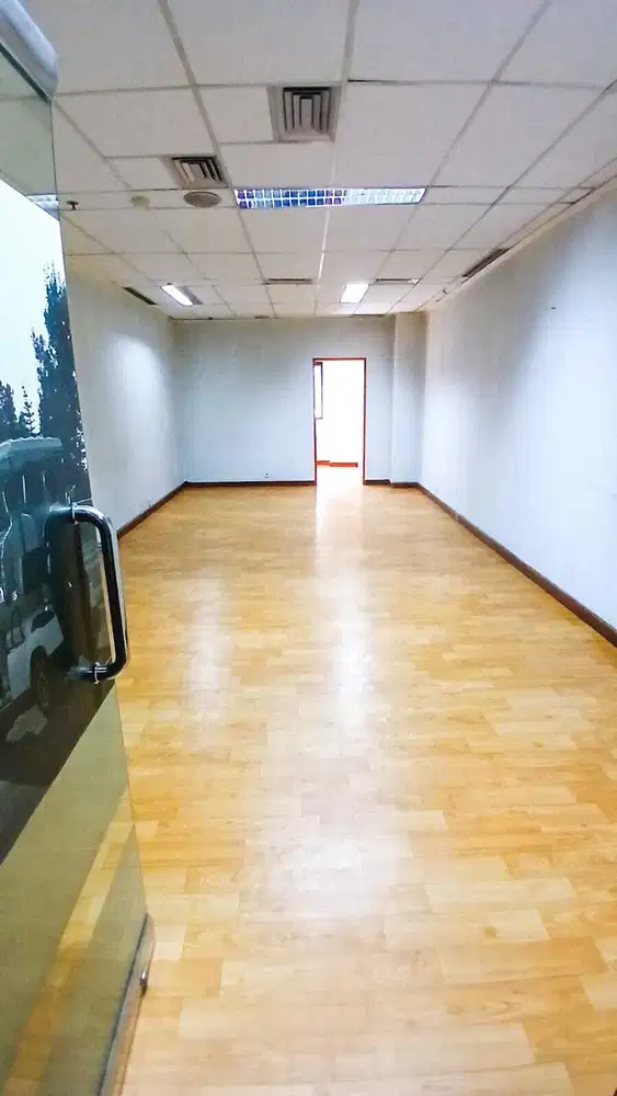 Disewakan Kantor murah dan siap pakai Strategis di Mampang Jakarta Selatan