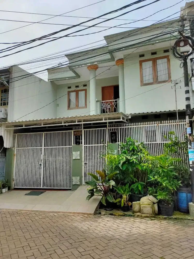 Dijual rumah cantik n siap huni di Pondok Pakulonan , Serpong Utara