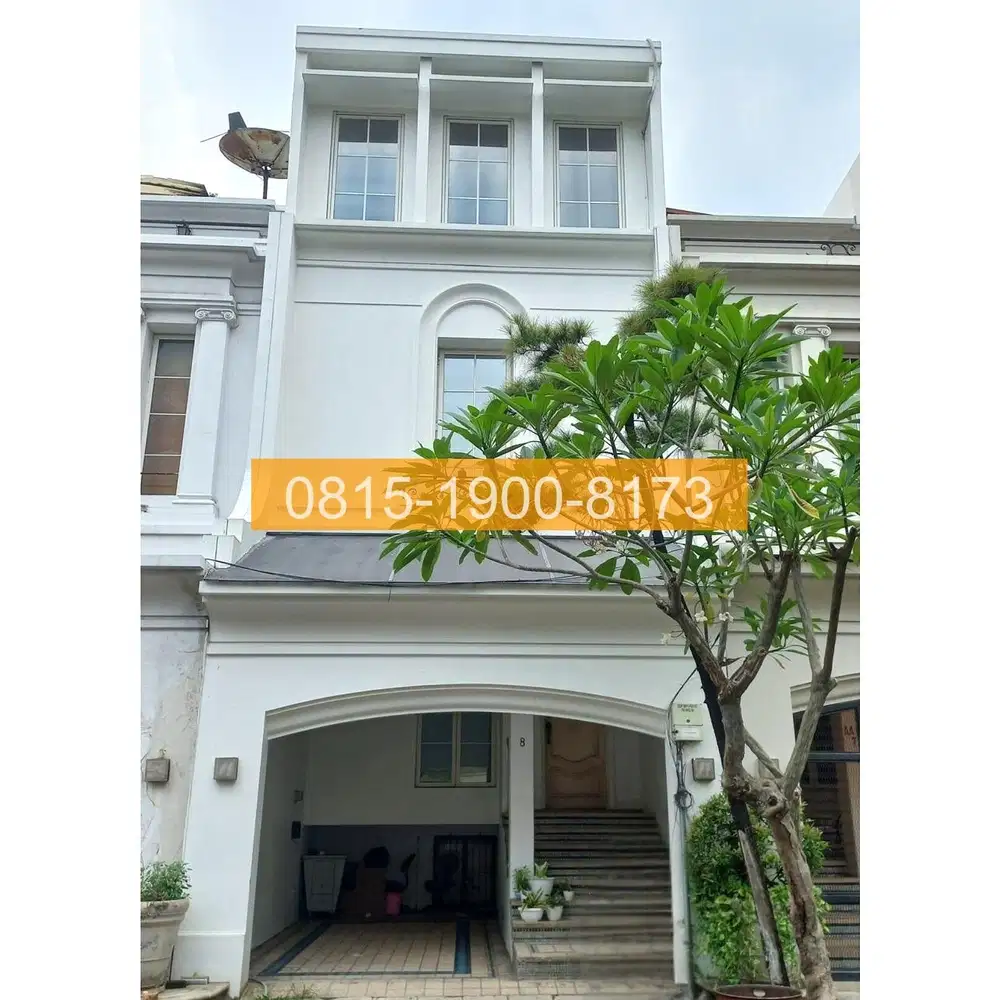Dijual / Disewakan Townhouse Strategis di Taman Kebon Jeruk Intercon 2