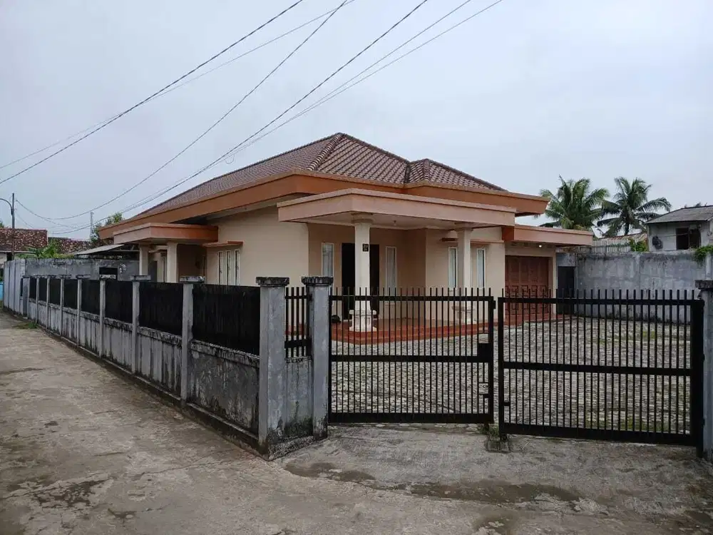 DIJUAL RUMAH HALAMAN LUAS JALAN HULUBALANG II BUKIT PALEMBANG