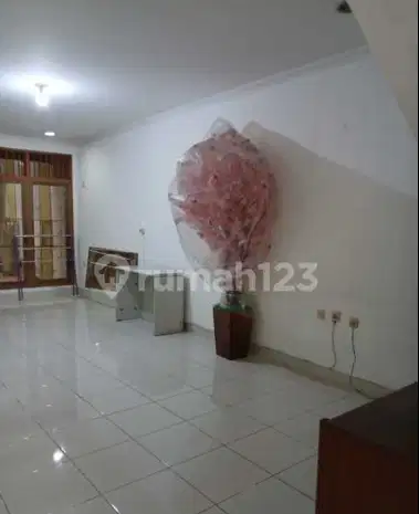 Rumah 3 Lantai Bagus di Pulau Dewa , Tangerang