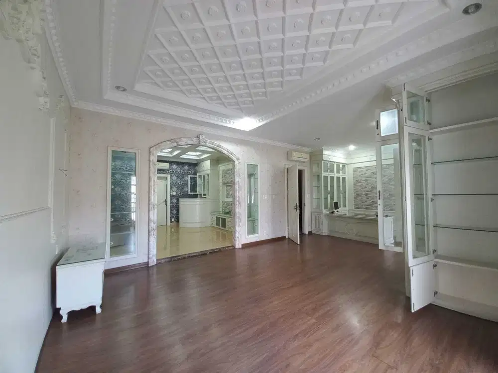 Villa di Komplek The Palace ( Blok C )