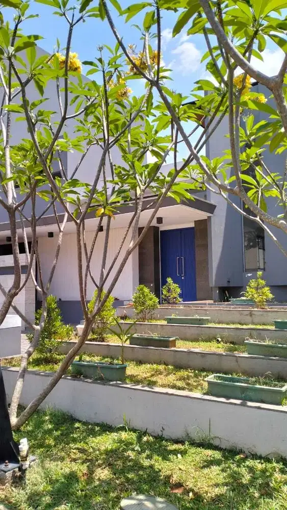 Rumah Konsep Villa Dikawasan Tengah Kota Gading Serpong