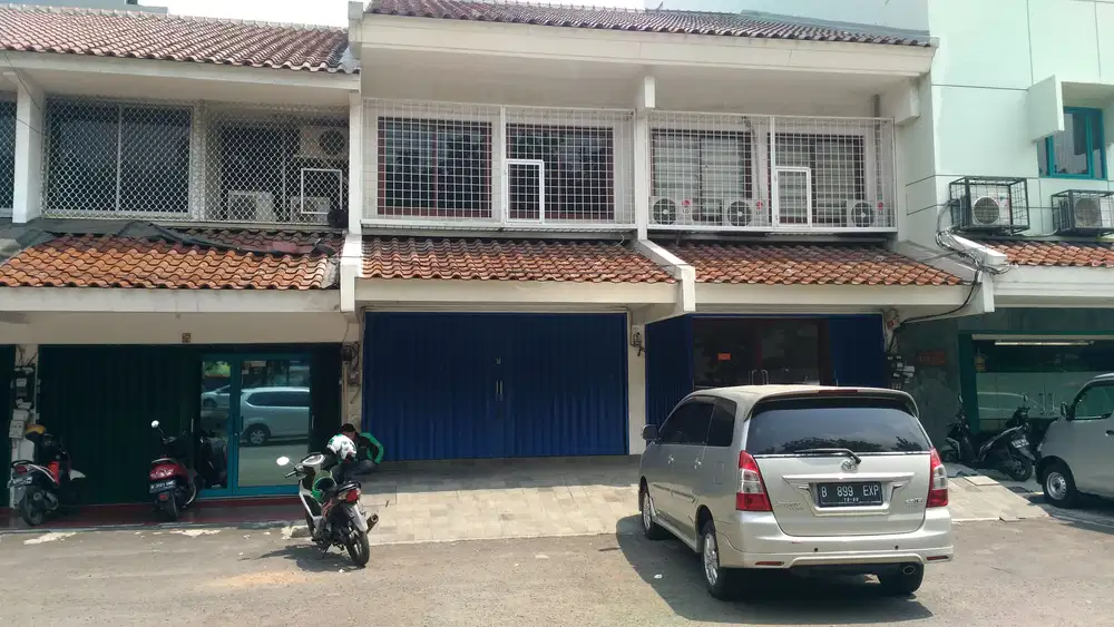 Ruko 2 Lantai Renov di Kelapa Gading Dijual Cepat