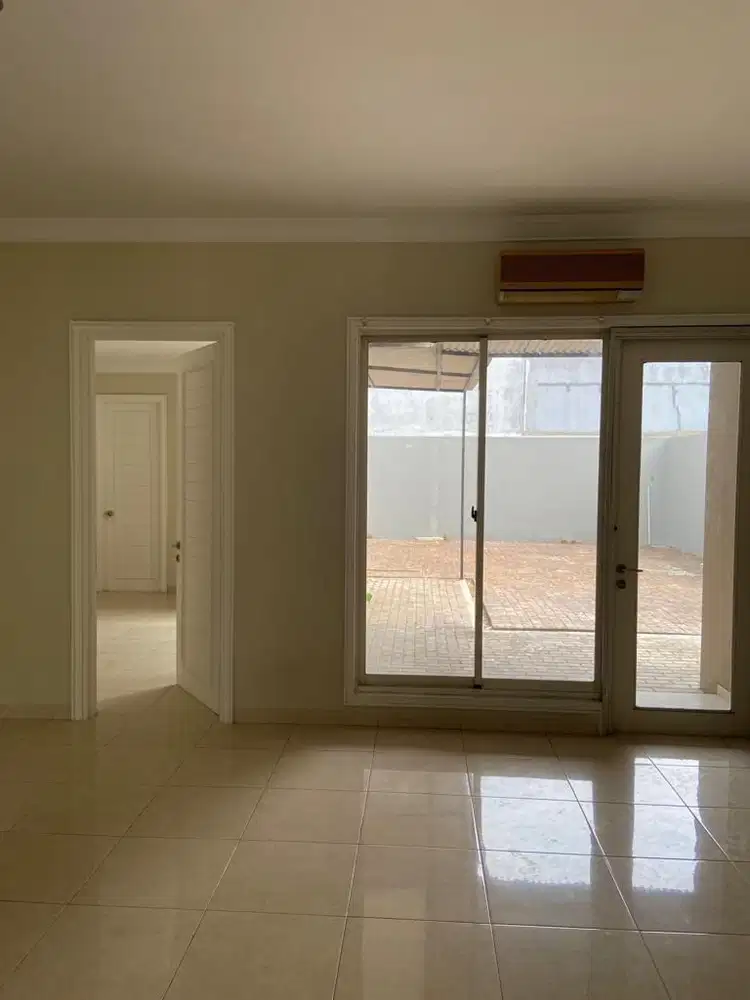 Dijual Rumah di Sutera Onyx Alam Sutera LT 250 m2