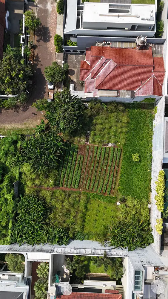 Tanah 1570m2 Intercon Cluster blok depan Kebon Jeruk Timur Utara m1081