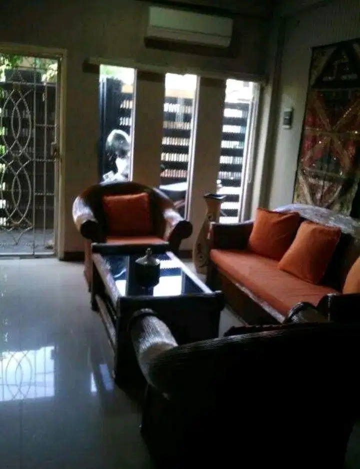 Dijual rumah di Pejaten Timur Semi furnished