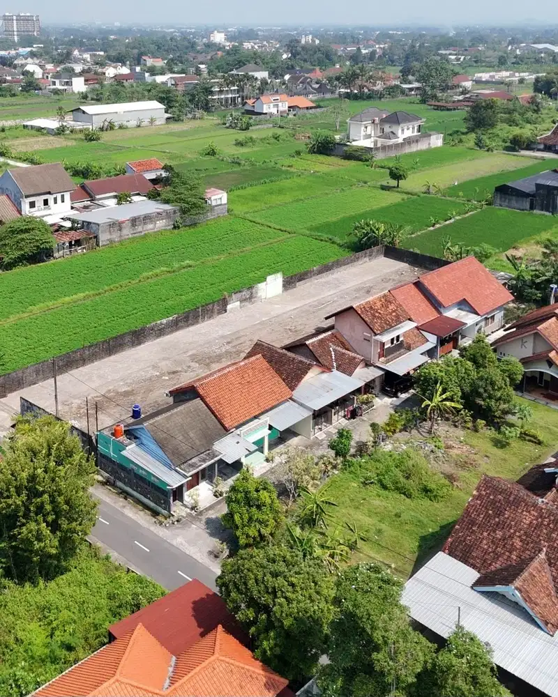 Tanah Hook Tepi Aspal Area Palagan, Jakal km 8, Jalan Damai. SHM P