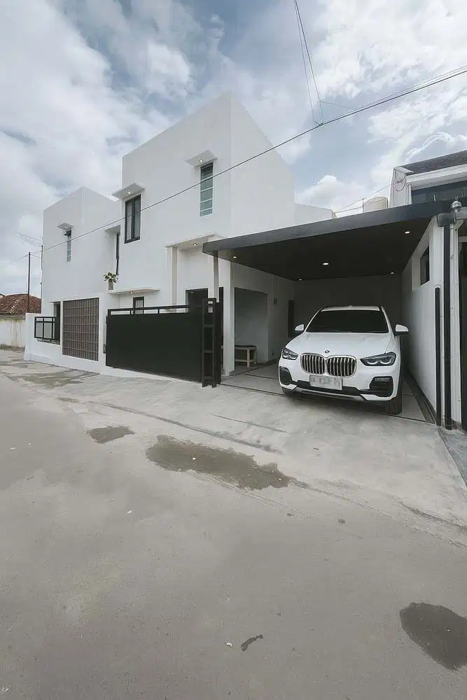 Rumah 2 Lantai Mezanin dekat Budi Mulia Tajem