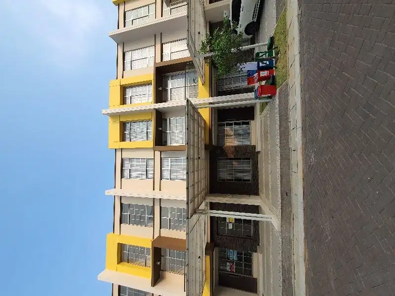 RUMAH CLUSTER MIAMI PIK2 MURAH, SEMI FURNISH 3 LANTAI, HANYA 57JT/THN