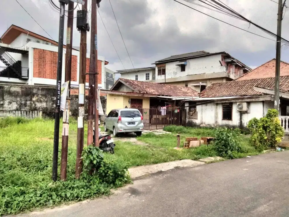 DIJUAL TANAH JALAN DWIKORA 100 METER KE PALEMBANG ICON