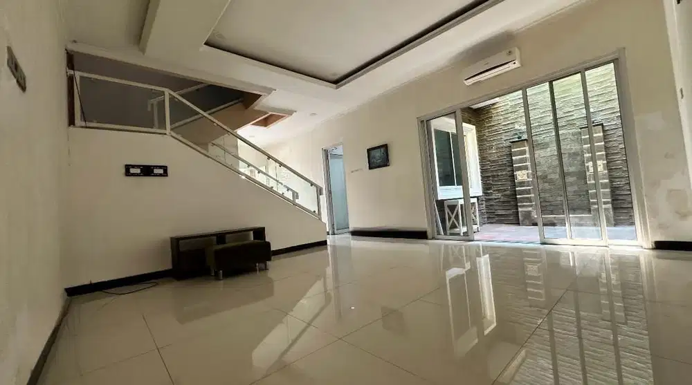 DIJUAL RUMAH MINIMALIS HADAP BARAT HARGA MURAH DI DAAN MOGOT BARU
