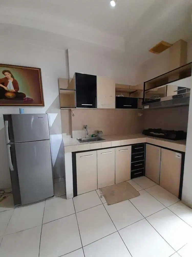 Disewakan tipe 3br apt mediterania garden residence