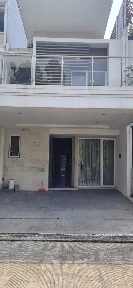 DIJUAL RUMH BAGUS MINIMALIS HADAP TENGGARA JARANG ADA DI CITRA 8