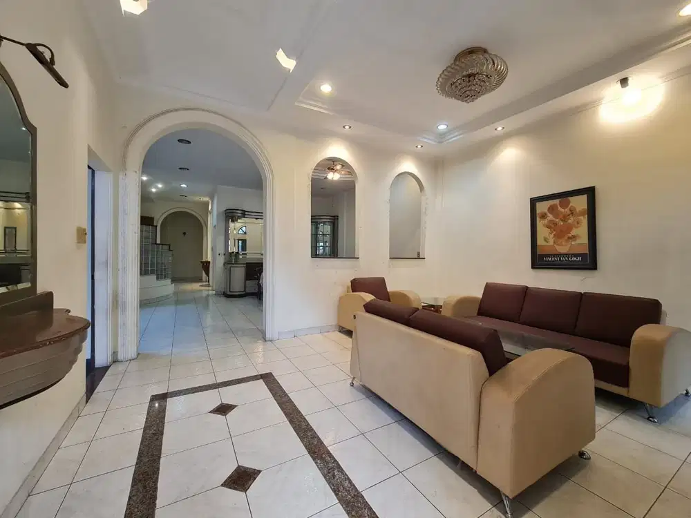 Villa Komplek Taman Polonia 4