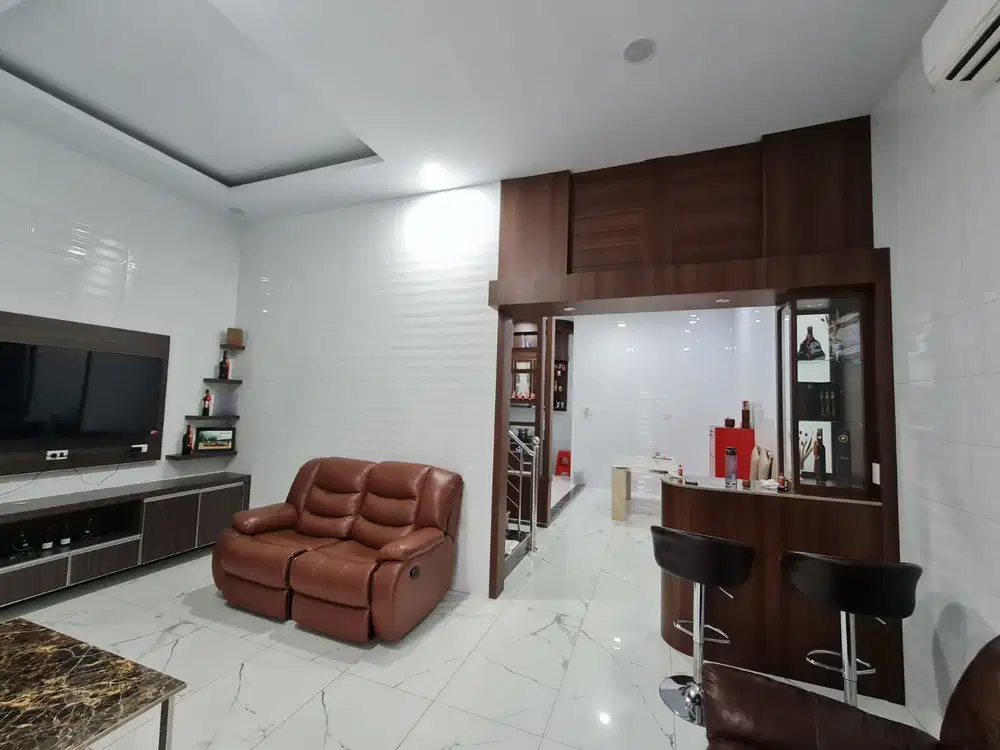 Villa di Komplek Krakatau Palace ( Bhayangkara )