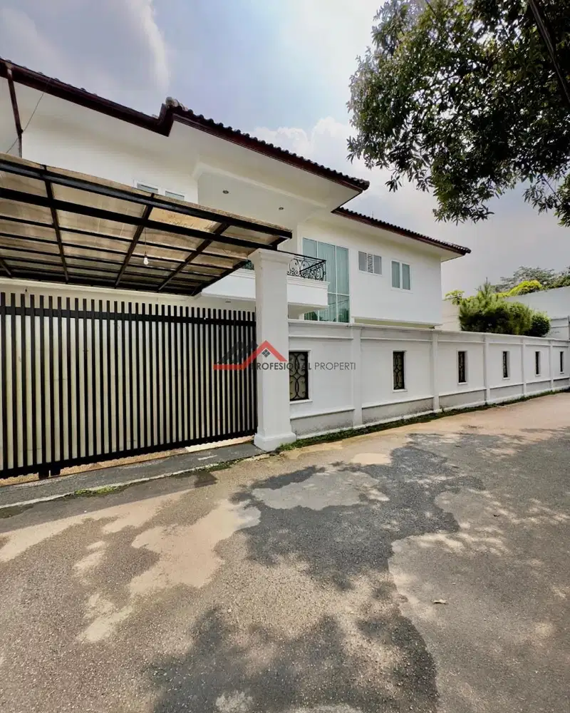 Rumah mewah sangat murah kolam renang di area kemang, jakarta selatan