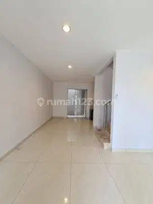 DIJUAL RUMAH Uk. 6x15 M2 Pik Golf Island Kosongan Murah