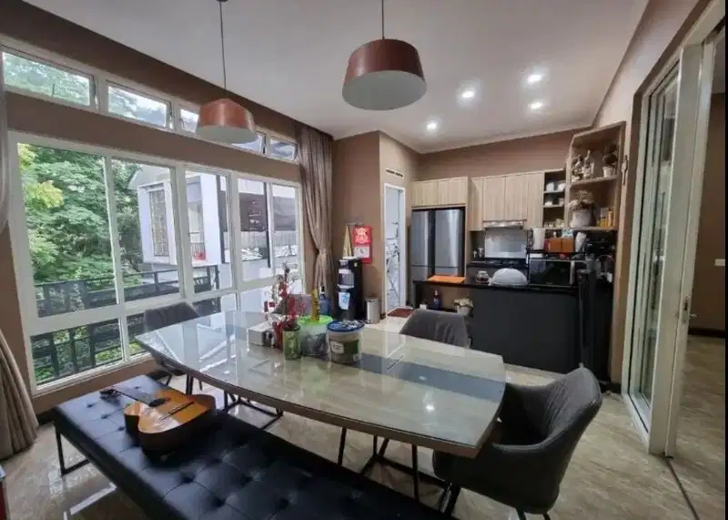 Rumah dijual cluster darwin Summarecon ,siap huni.