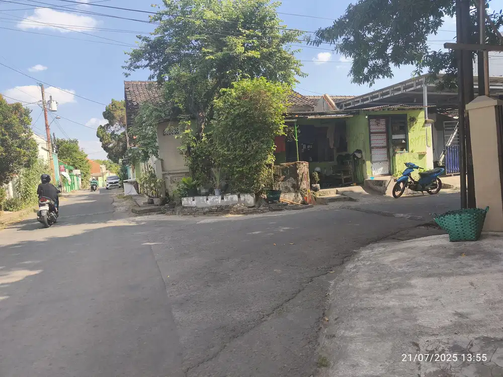 Tanah dekat pasar legi solo