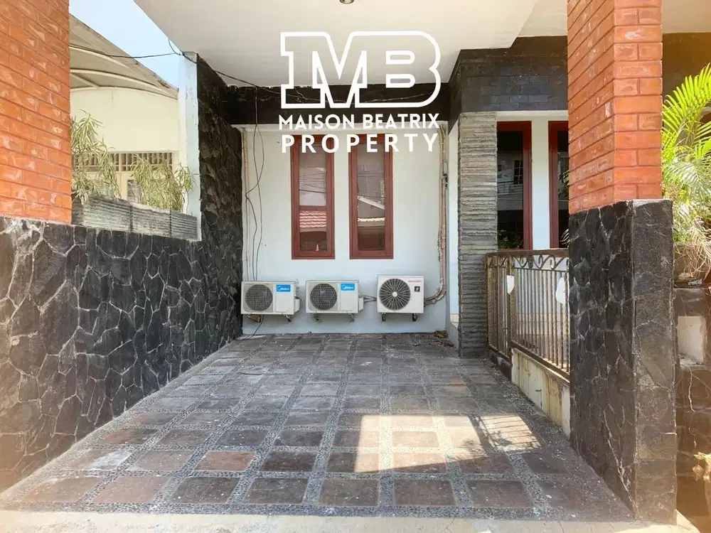 DIJUAL/DISEWAKAN RUMAH 2LT LOKASI SANGAT STRATEGIS DI BINTARO SEKT.5