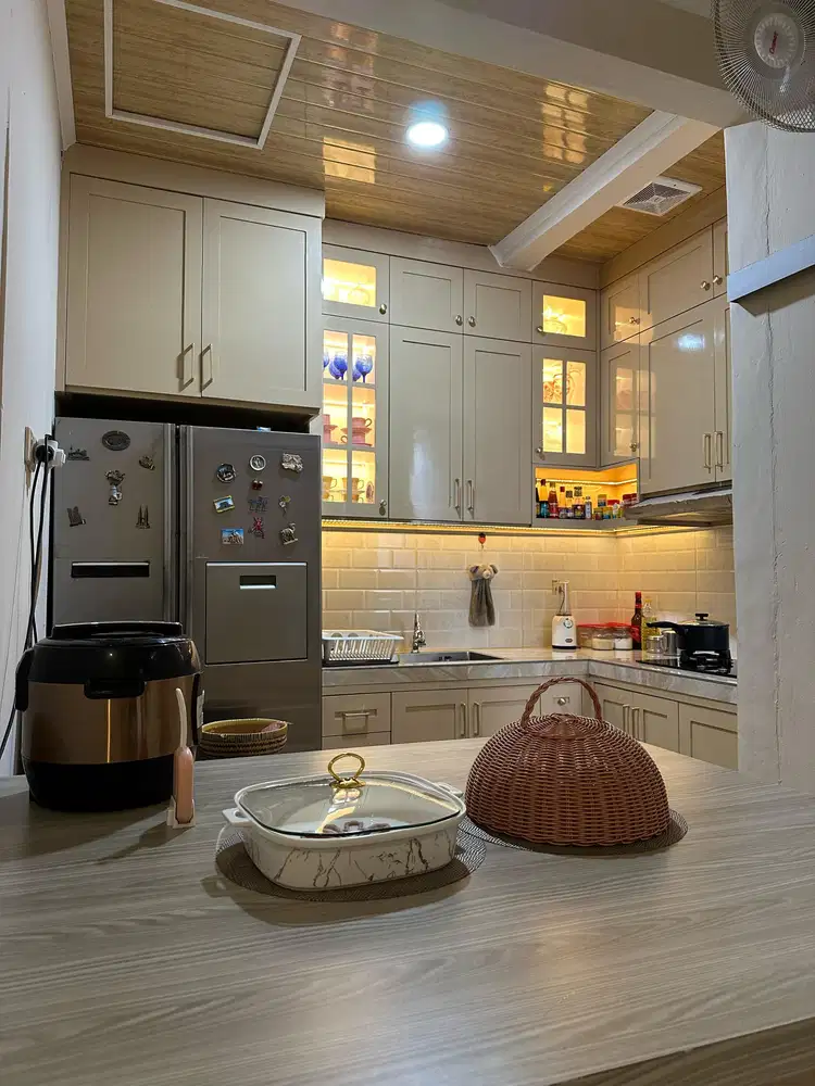 siap huni Rumah cantik 2lantai