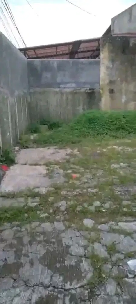 Tanah plus gudang kecil dan kanopi di Taman Holis Indah, THI Ref.04877