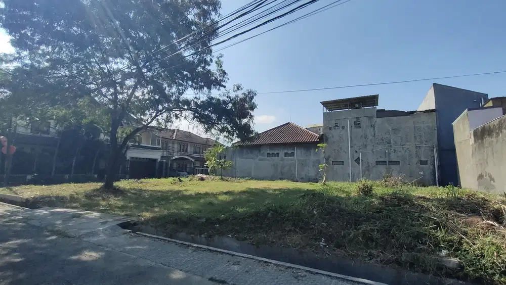 Tanah Hoek di Taman Kopo Indah 2, Selatan - Barat 310m