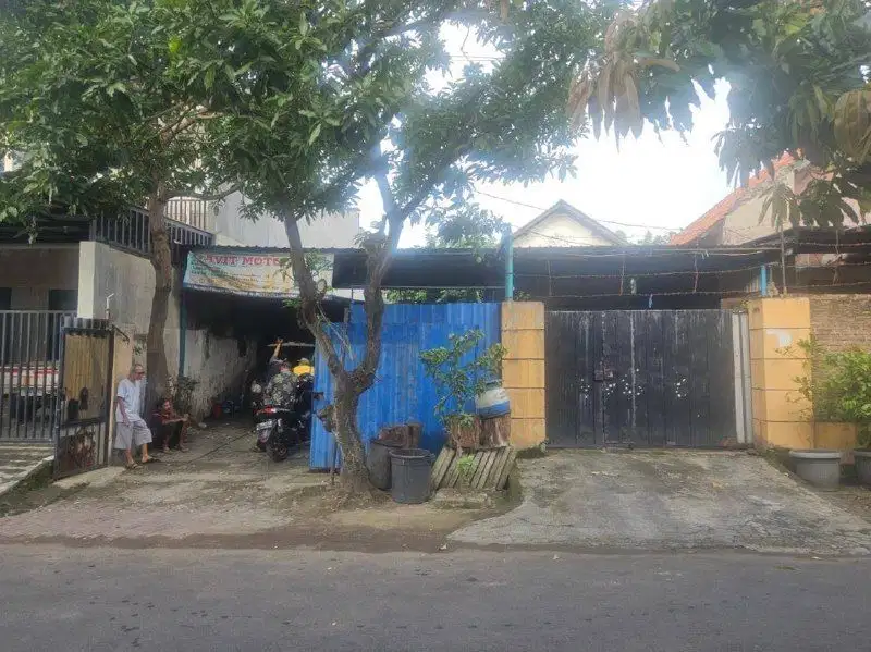 RUMAH HITUNG TANAH DI GAYUNGSARI BARAT SURABAYA BAGUS LOKASI STRATEGIS