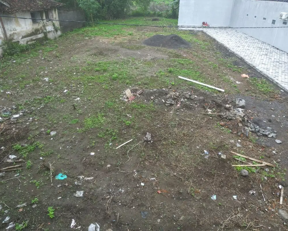 Tanah   Barat Tugu Jogja di Trihanggo, Cocok Untuk Rumah